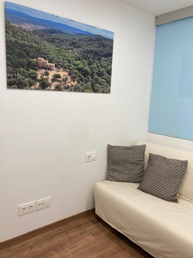 Apartamento Centrico, Climatizado Y Totalmente Equipado De 3 Habitaciones Para 6-7 Personas Санта Колома де Фарнерс Екстериор снимка